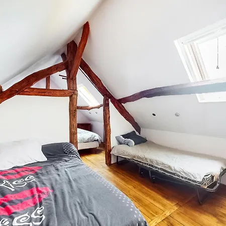 4 Bedroom Pet Friendly In *
