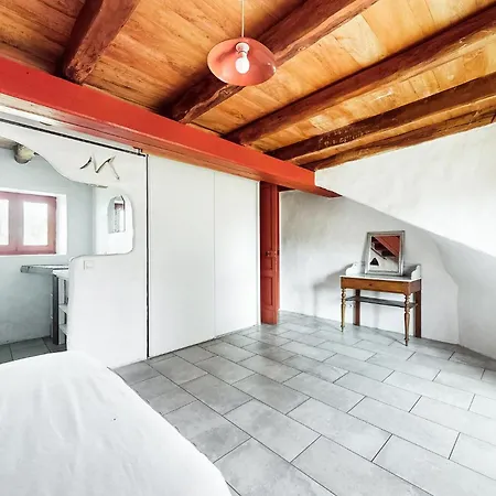 4 Bedroom Pet Friendly In * Carlucet