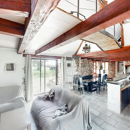 4 Bedroom Pet Friendly In * Carlucet