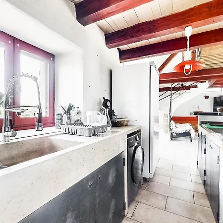 4 Bedroom Pet Friendly In Holiday home